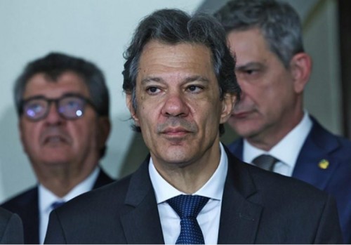 [Brasil vai crescer ‘com mais moderação’ em 2025 a fim de desaquecer inflação, diz Haddad]