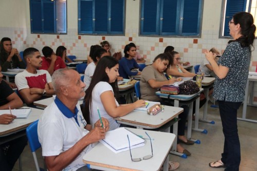 [Educação oferece mais de 1.200 vagas em cursos do PRONATEC FIC]