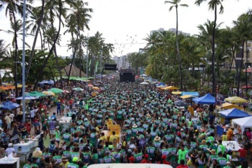 [Governador Paulo Dantas anuncia investimento para o Carnaval de Alagoas]